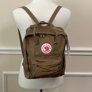 Fjallraven Kanken backpack in Sand